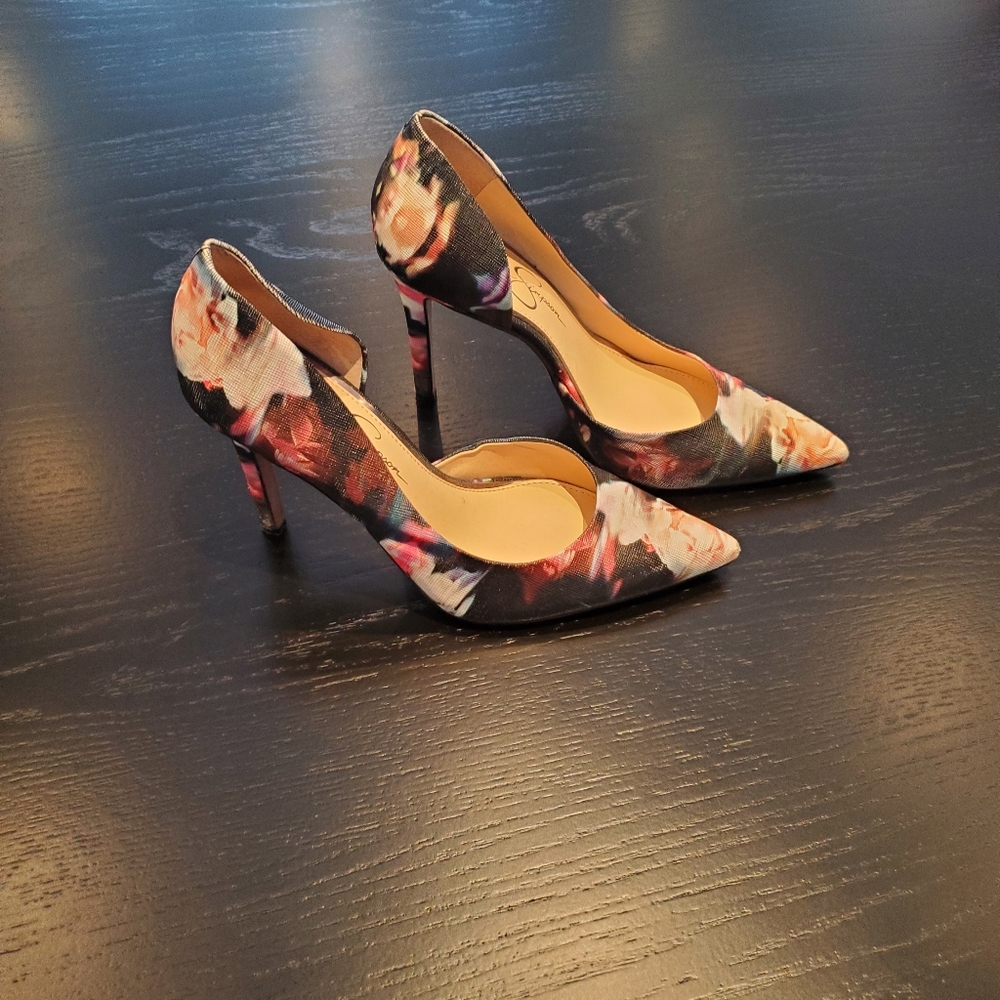 Jessica Simpson floral Pumps EUC size 7.5